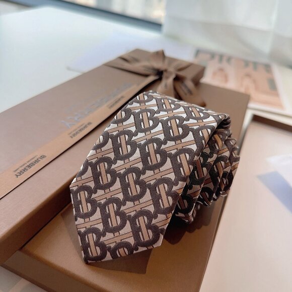 Men's Burberry Tie - Picture 4 of 6